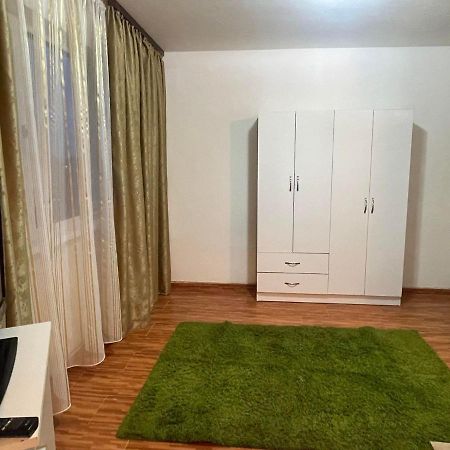 One Room Apartment Ptm Bukarest Exteriör bild