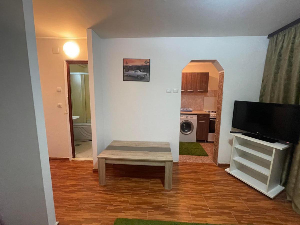 One Room Apartment Ptm Bukarest Exteriör bild